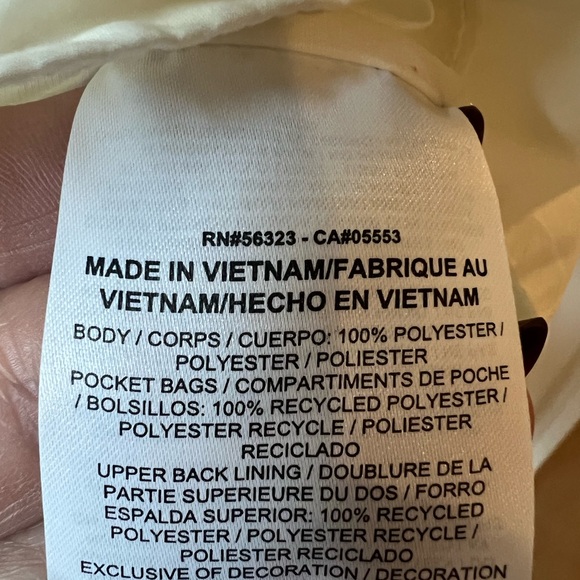 Nike Cream, White, & Gray Windbreaker - Picture 5 of 9